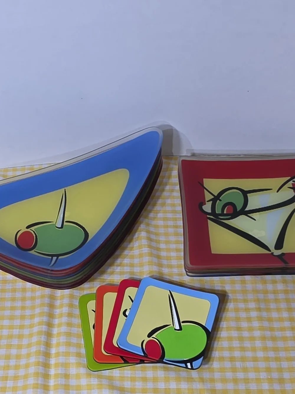 Silvestri Max & Lucy- 18 Set-Hors d'oeuvres & Square Martini Plates & Coasters